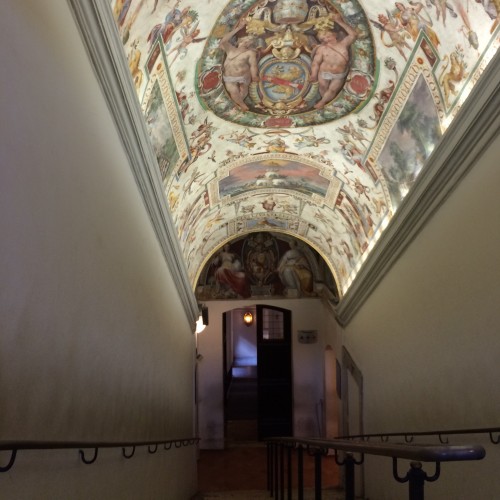 #pb_rslider_caption-1-2 02-Vatican Before the Crowds
