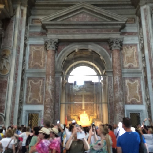 #pb_rslider_caption-1-5 05-Vatican was Packed